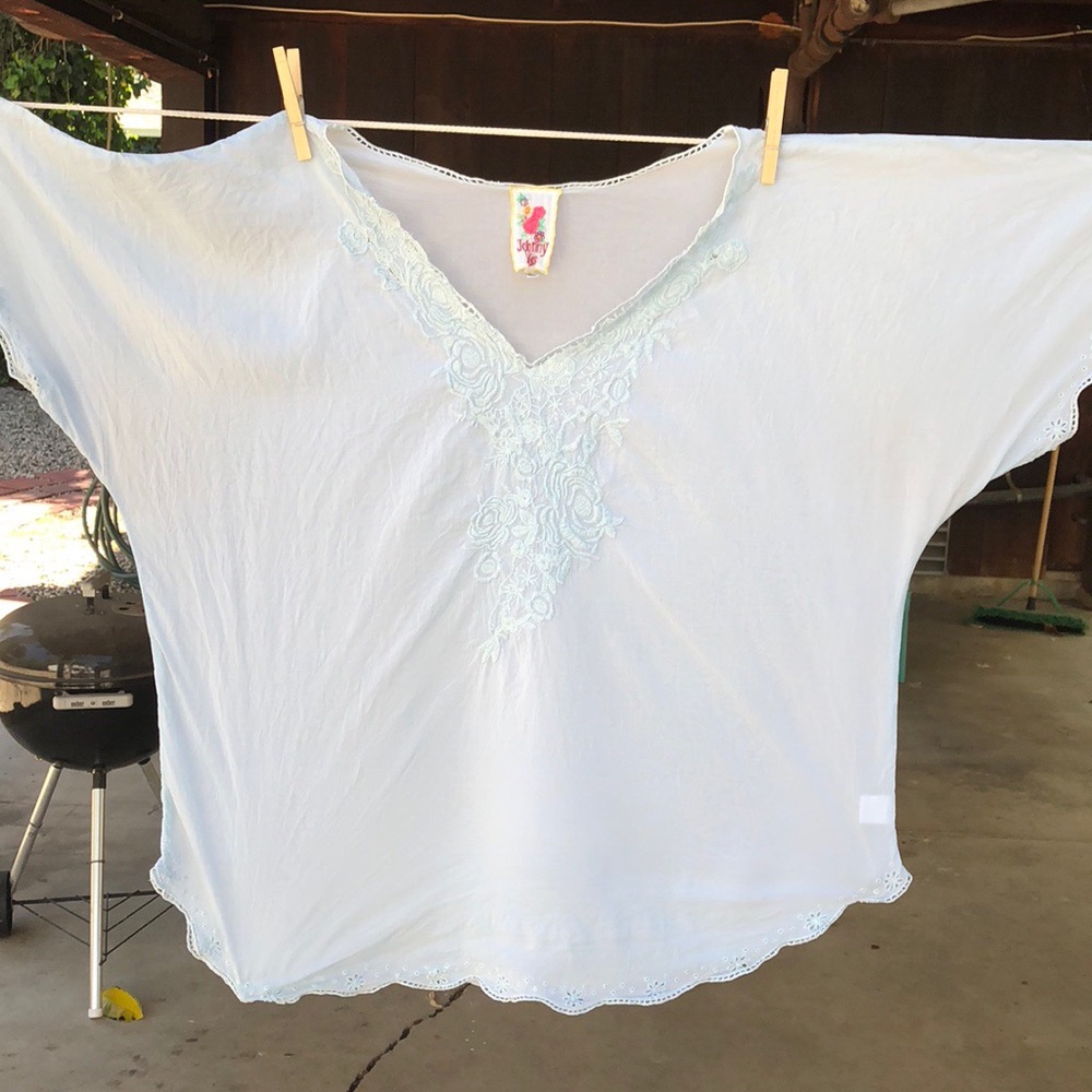 Johnny Was XL Short Sleeve ocean foam color top